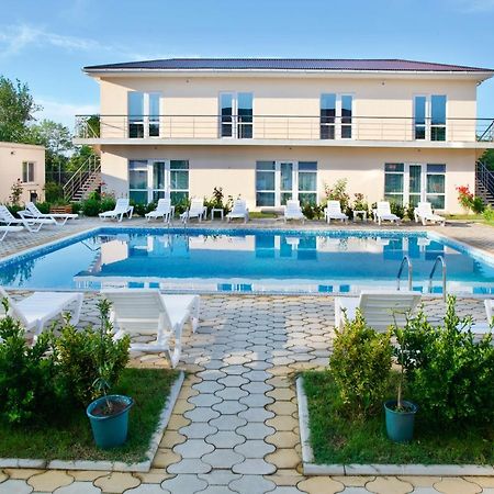 Family Resort Bambora Gudauta Kültér fotó