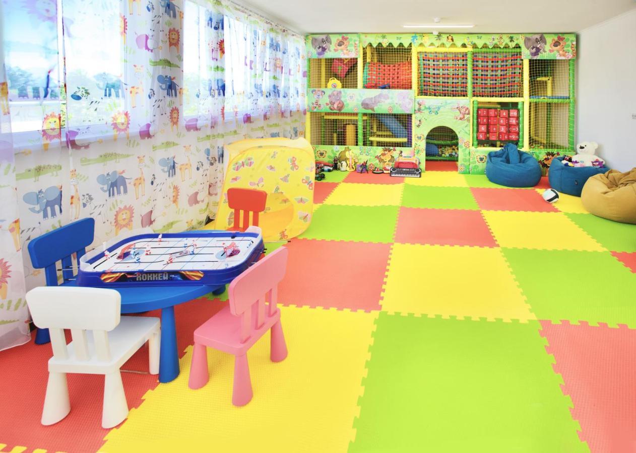 Family Resort Bambora Gudauta Kültér fotó